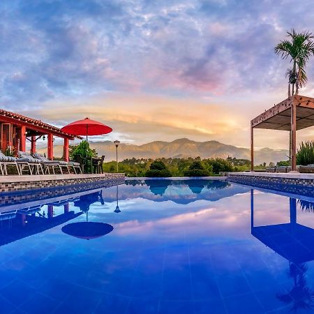 Hotel Campestre Solar De La Luna Albania  Exteriör bild