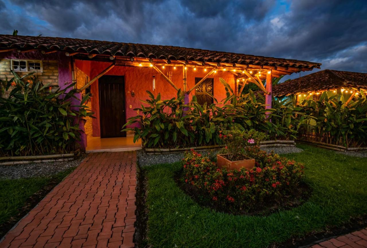 Hotel Campestre Solar De La Luna Albania  Exteriör bild