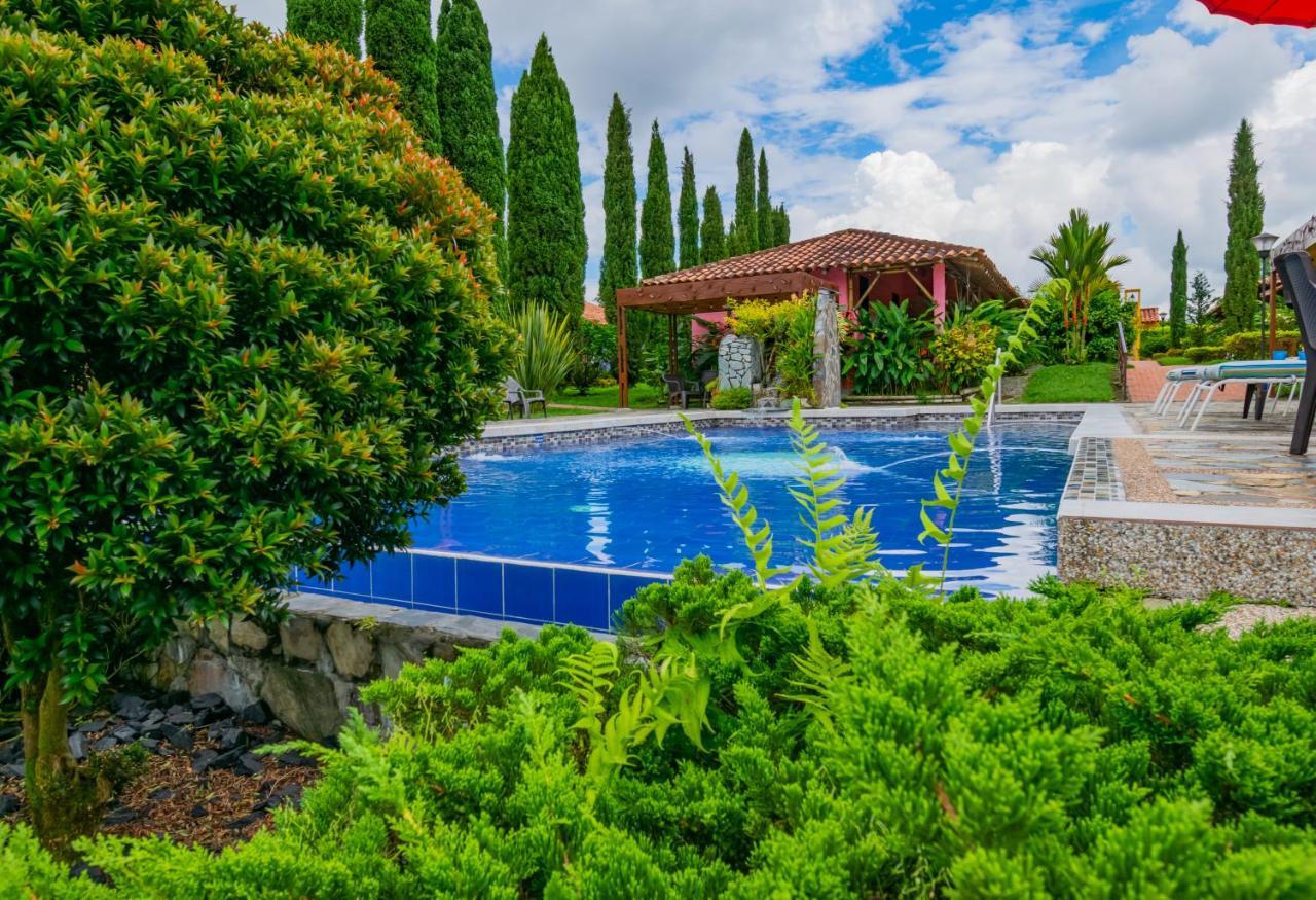 Hotel Campestre Solar De La Luna Albania  Exteriör bild