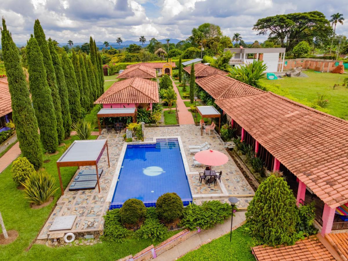 Hotel Campestre Solar De La Luna Albania  Exteriör bild