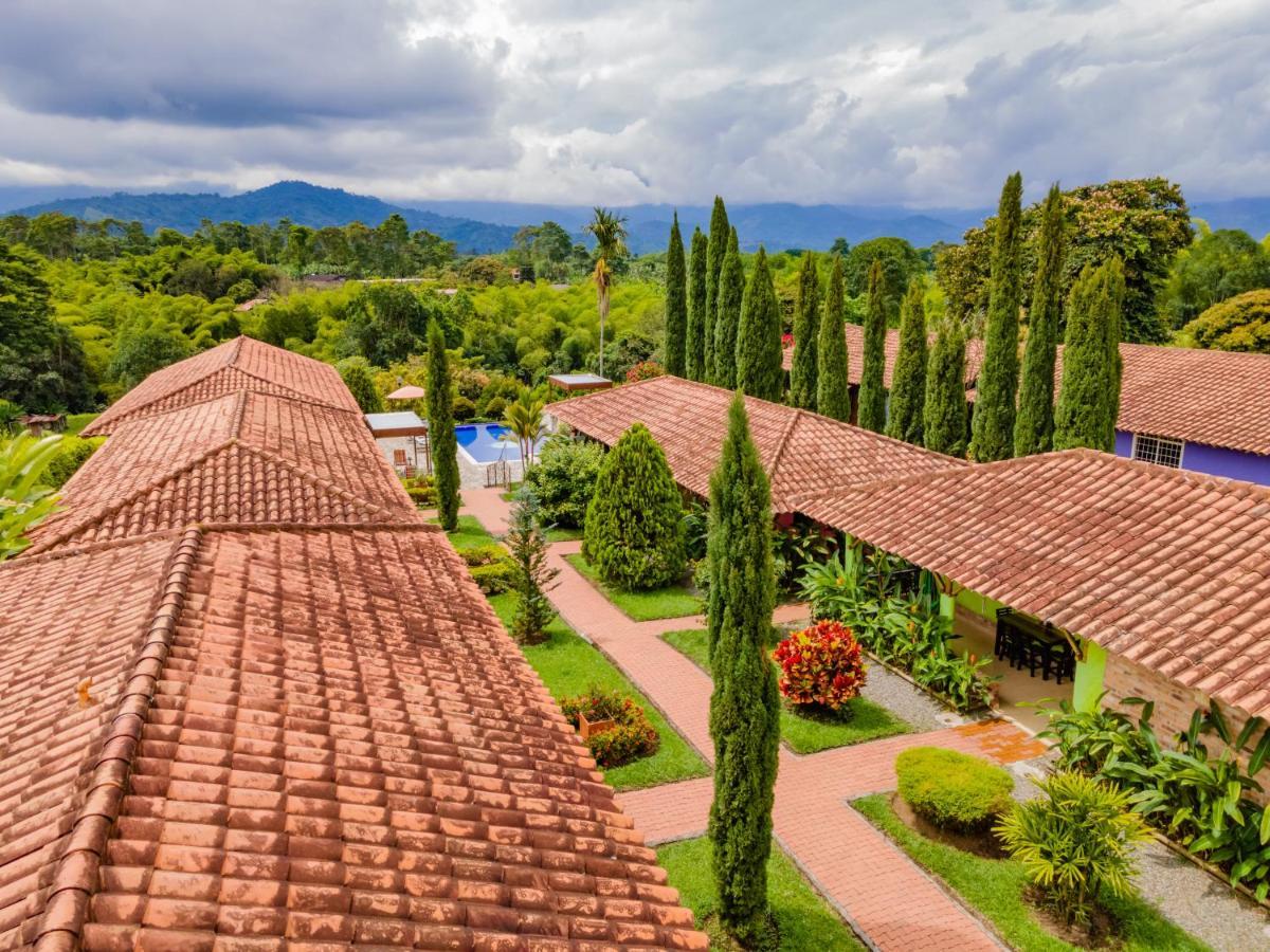 Hotel Campestre Solar De La Luna Albania  Exteriör bild