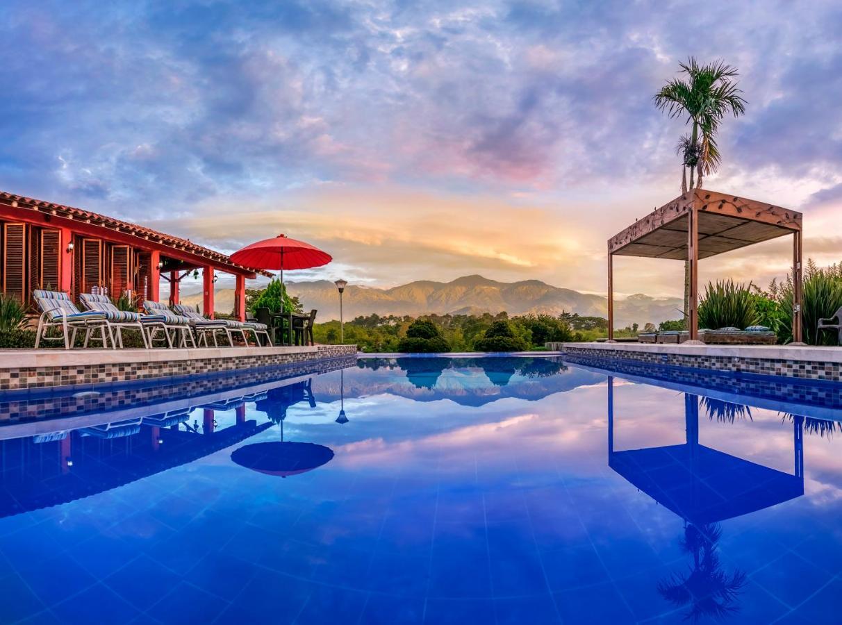Hotel Campestre Solar De La Luna Albania  Exteriör bild