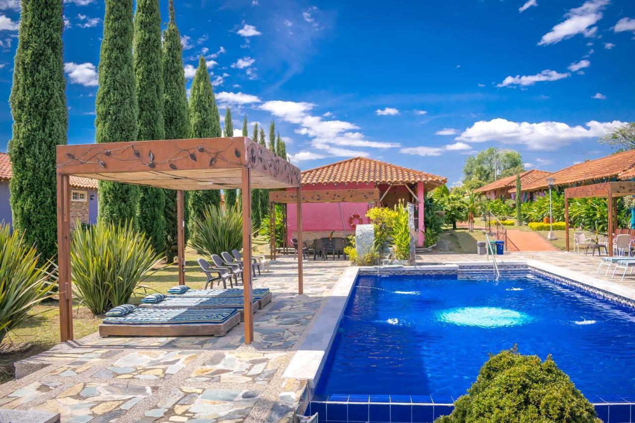 Hotel Campestre Solar De La Luna Albania  Exteriör bild