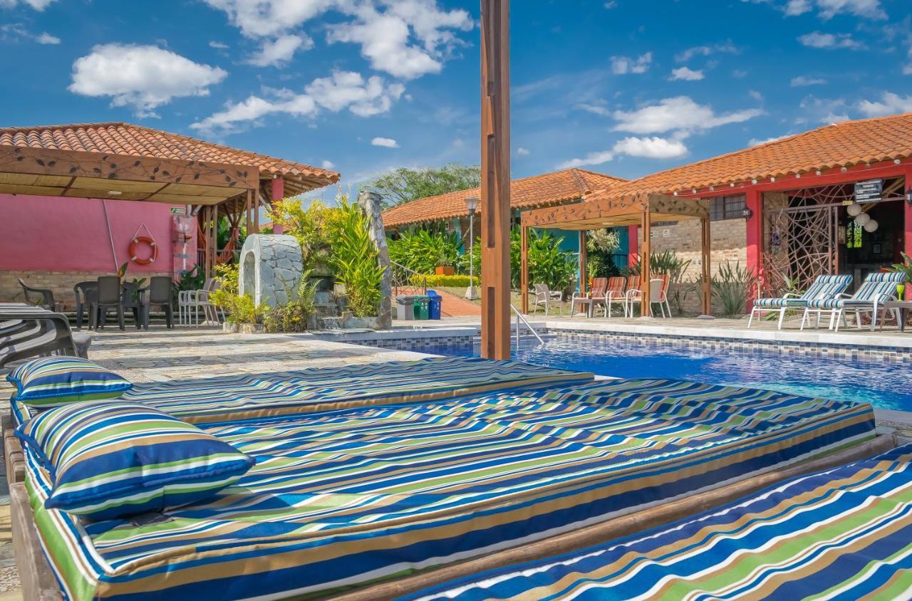 Hotel Campestre Solar De La Luna Albania  Exteriör bild