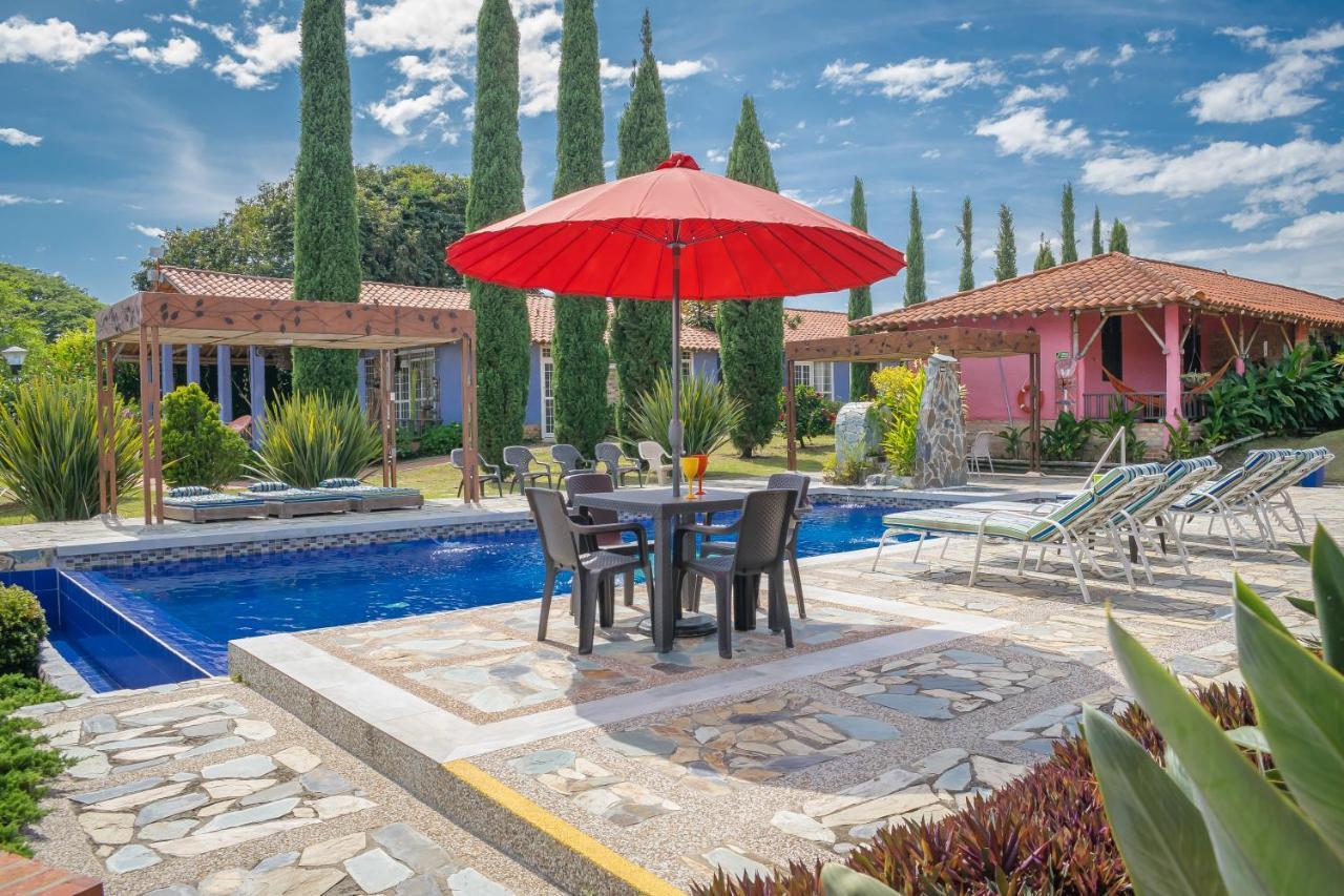 Hotel Campestre Solar De La Luna Albania  Exteriör bild