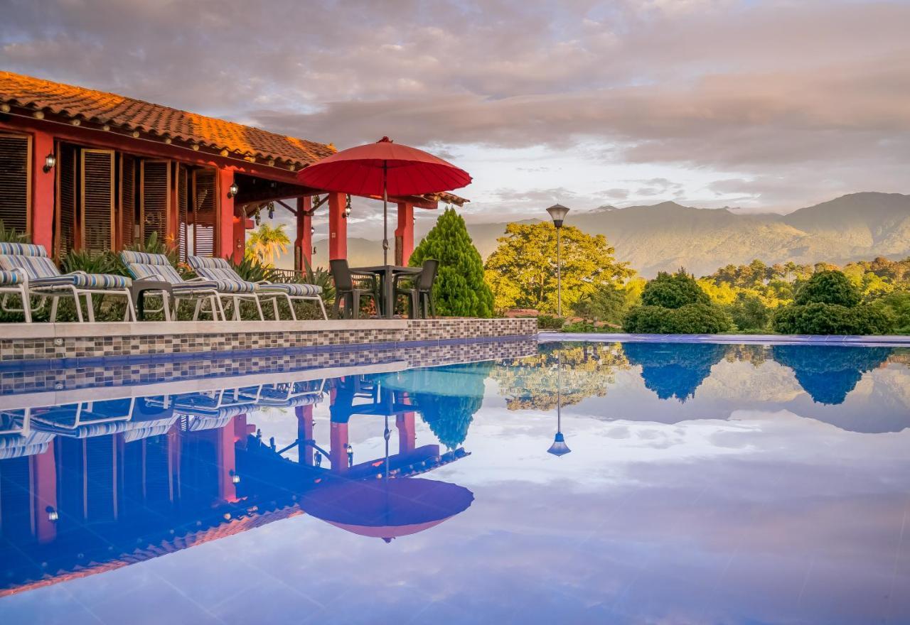 Hotel Campestre Solar De La Luna Albania  Exteriör bild